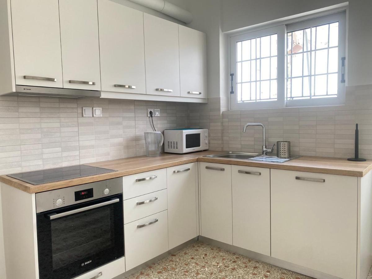 Faliro Comfort Apartment 10 Mins Walking To The Beach Athena Bagian luar foto